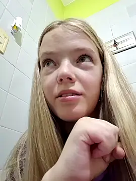 -veranito- online show from February 2025 03:11:02 AM