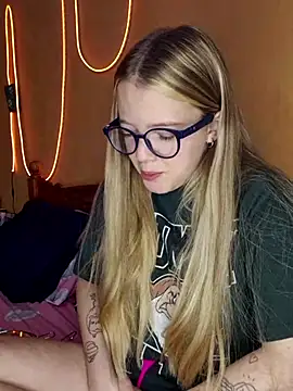 -veranito- online show from March 2025 03:09:02 AM