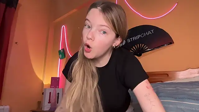 -veranito- online show from November 2025 03:06:01 AM