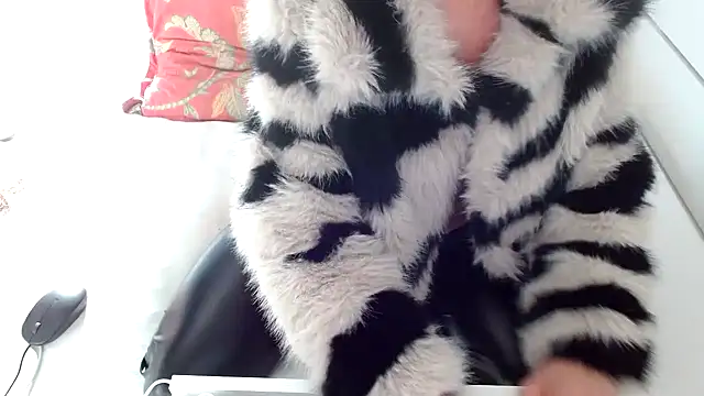 34MANON online show from February 2025 09:32:01 AM