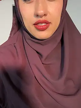 adila anich online show from November 2025 11:49:02 PM