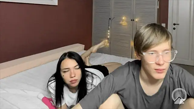 Laura Key online show from October 2025 08:57:01 PM