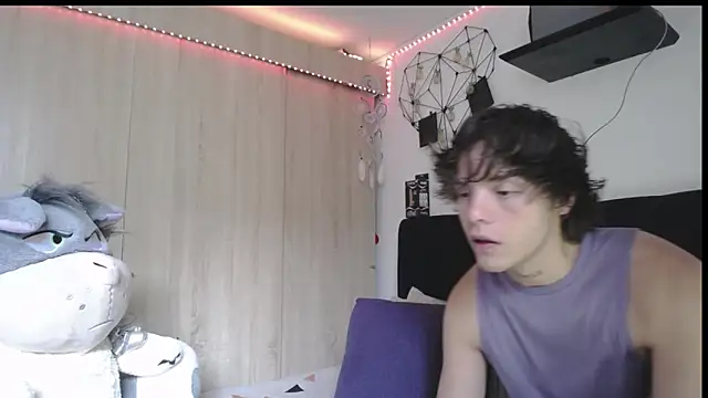 Santiago kiler online show from April 2026 04:01:02 PM