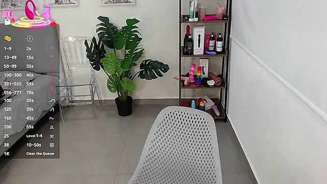 Sassy--Girl online show from March 2025 06:11:02 PM