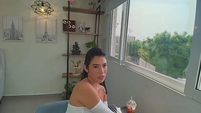 Snapshot of Sassy--Girl chatting on July 2026 01:46:02 PM Sassy--Girl online show from July 2026 01:46:02 PM