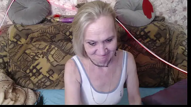 MissBekker online show from December 2024 12:01:02 AM