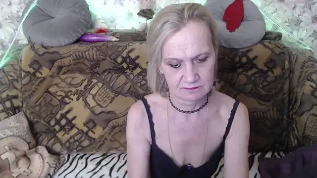 MissBekker online show from December 2024 01:04:02 AM