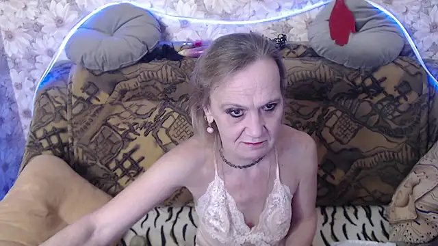 MissBekker online show from November 2025 09:20:01 PM