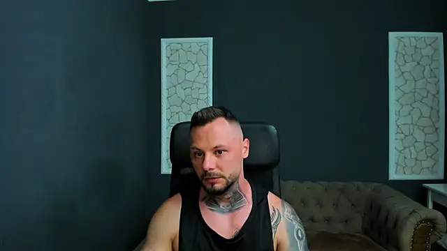 Snapshot of BrianHunts chatting on May 2026 04:06:02 AM BrianHunts online show from May 2026 04:06:02 AM