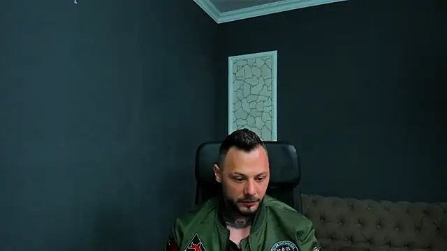 Snapshot of BrianHunts chatting on May 2026 03:12:02 AM BrianHunts online show from May 2026 03:12:02 AM