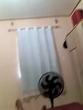 Snapshot of MorenoRha chatting on November 2025 10:27:01 AM MorenoRha online show from November 2025 10:27:01 AM