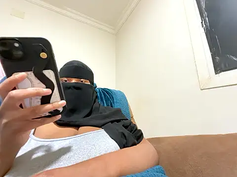 Submissive Arab online show from January 2026 05:50:01 PM