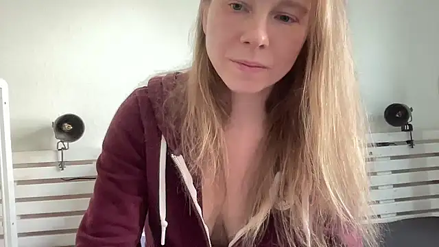 SweetLucy96 online show from December 2024 09:28:02 AM