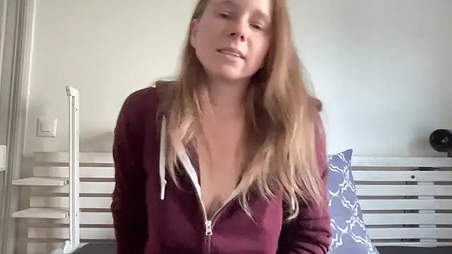 SweetLucy96 online show from December 2024 01:28:02 PM