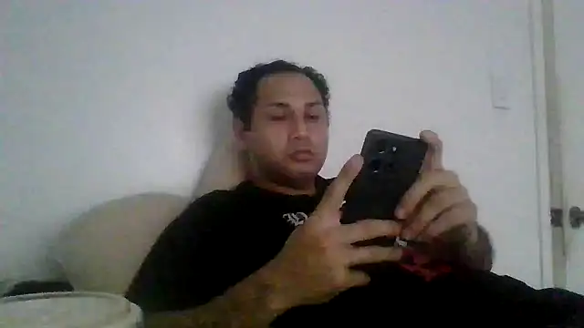 Snapshot of XjjripppX chatting on September 2025 08:43:01 PM XjjripppX online show from September 2025 08:43:01 PM