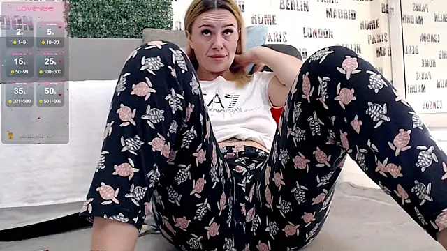 sweetdaiana23 online show from March 2025 12:40:02 AM