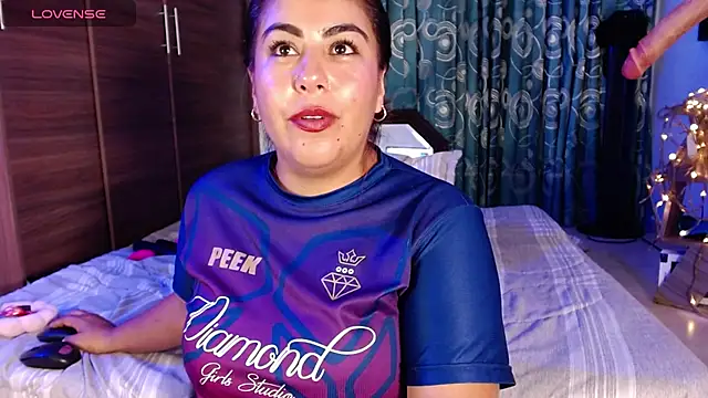 Snapshot of gatuwildhott chatting on September 2025 06:21:01 PM gatuwildhott online show from September 2025 06:21:01 PM