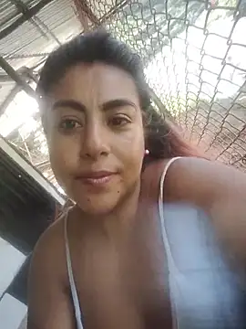 Snapshot of gatuwildhott chatting on October 2025 03:03:01 PM gatuwildhott online show from October 2025 03:03:01 PM