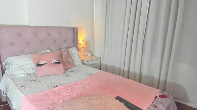 destinysweet21 online show from April 2026 11:25:01 AM