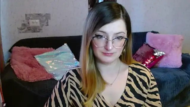 Snapshot of Arielsssplash chatting on November 2025 07:52:02 AM Arielsssplash online show from November 2025 07:52:02 AM