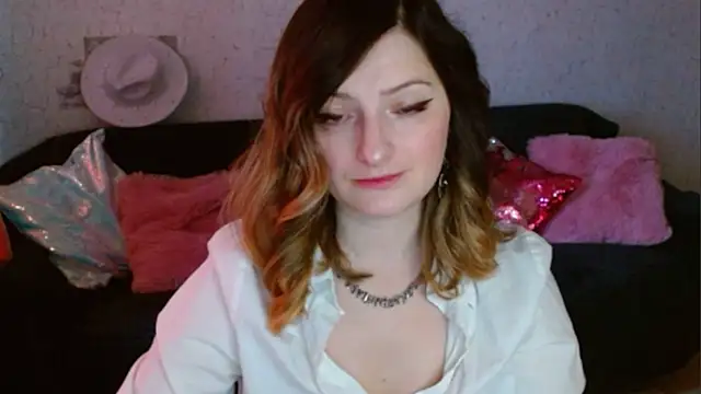 Snapshot of Arielsssplash chatting on February 2026 07:45:01 AM Arielsssplash online show from February 2026 07:45:01 AM
