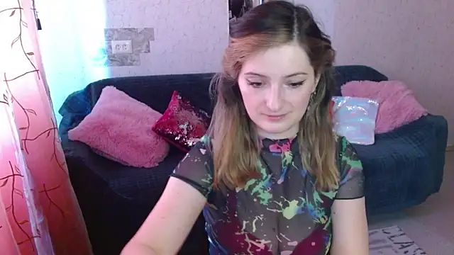 Snapshot of Arielsssplash chatting on April 2026 05:45:02 AM Arielsssplash online show from April 2026 05:45:02 AM