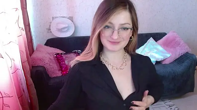 Snapshot of Arielsssplash chatting on May 2026 05:37:01 AM Arielsssplash online show from May 2026 05:37:01 AM