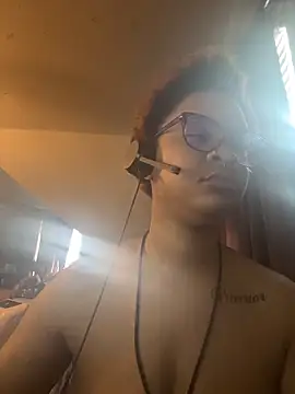 nickytheehawtie online show from February 2026 05:23:02 PM