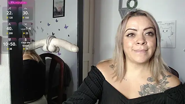 Snapshot of LIila28six chatting on January 2025 10:28:02 PM LIila28six online show from January 2025 10:28:02 PM