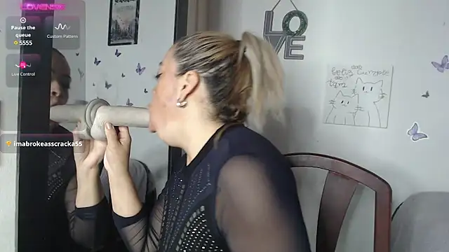 Snapshot of LIila28six chatting on February 2025 10:59:02 AM LIila28six online show from February 2025 10:59:02 AM