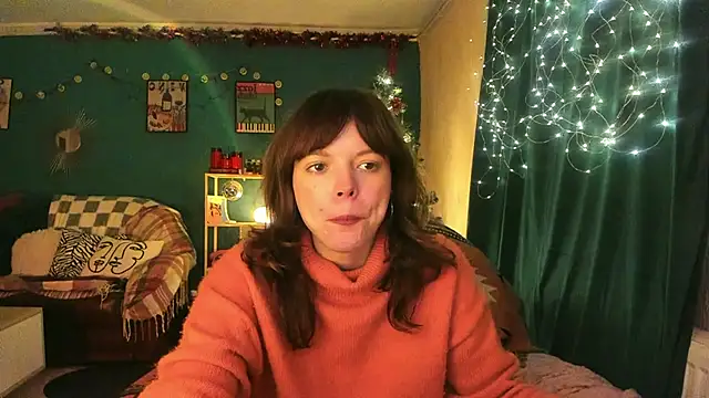 ClancyMorissey online show from December 2025 06:49:01 PM