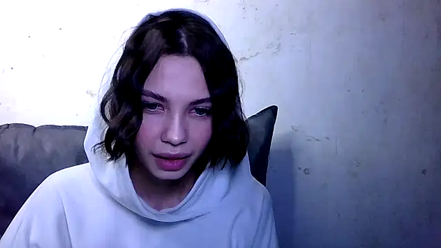 MiraPics online show from March 2026 04:18:02 PM