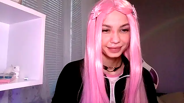 MiraPics online show from April 2026 04:25:01 PM