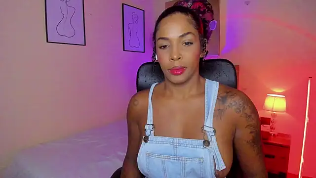 AitanaBrown  online show from September 2025 09:28:02 PM