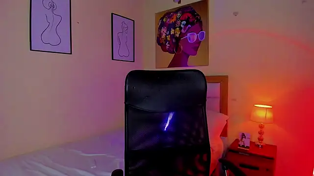 AitanaBrown  online show from October 2025 04:29:02 PM