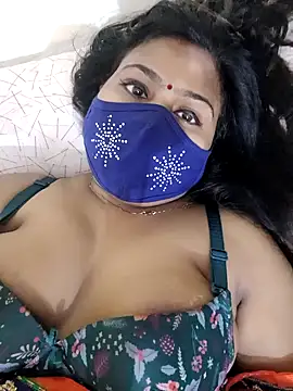 Snapshot of cutee__crazy chatting on January 2025 05:21:01 PM cutee crazy online show from January 2025 05:21:01 PM