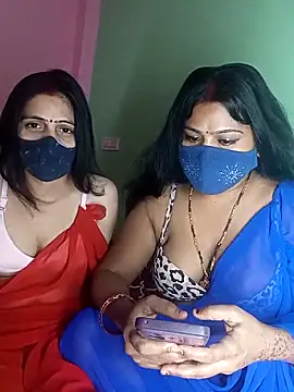 Snapshot of cutee__crazy chatting on October 2025 05:46:02 PM cutee crazy online show from October 2025 05:46:02 PM