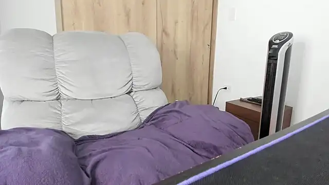 xspecialoomx online show from April 2026 07:41:01 PM