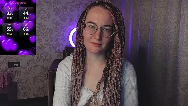 Snapshot of AgnesGraham chatting on April 2026 10:19:02 PM AgnesGraham online show from April 2026 10:19:02 PM