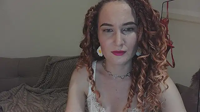 Snapshot of AgnesGraham chatting on July 2026 09:35:01 PM AgnesGraham online show from July 2026 09:35:01 PM