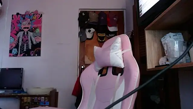 Apolo S online show from April 2026 10:07:02 PM