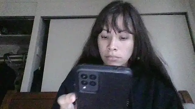 petitedoll29 online show from December 2024 11:51:02 PM