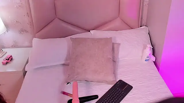 ambar sullivan online show from February 2025 02:54:02 PM