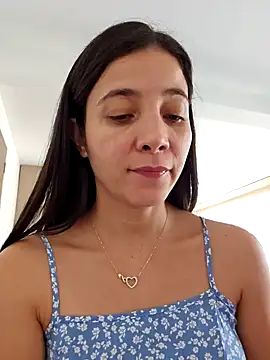 Snapshot of miaeyes chatting on December 2024 03:22:01 PM miaeyes online show from December 2024 03:22:01 PM