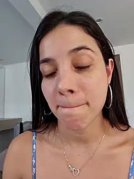 Snapshot of miaeyes chatting on December 2024 06:28:01 PM miaeyes online show from December 2024 06:28:01 PM