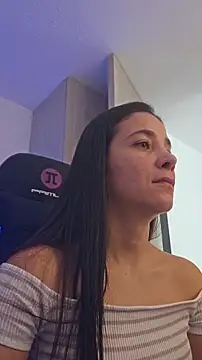 Snapshot of miaeyes chatting on November 2025 01:55:01 PM miaeyes online show from November 2025 01:55:01 PM