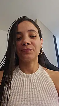 Snapshot of miaeyes chatting on November 2025 01:57:02 PM miaeyes online show from November 2025 01:57:02 PM