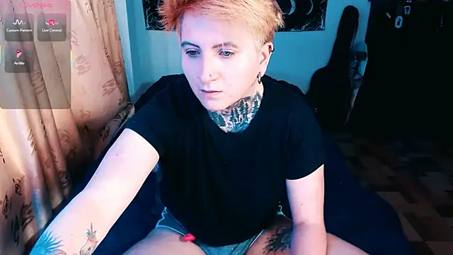 Marieblueeyes online show from November 2025 07:13:02 PM