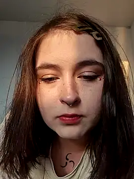 Yammy Yumi online show from November 2025 01:22:04 PM