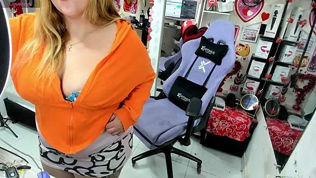 allsson queen online show from February 2025 04:44:01 AM